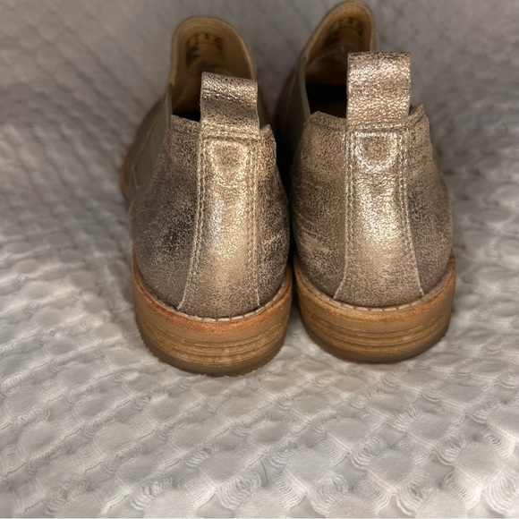 Clarks Metallic Leather Chelsea Ankle Boots Slip On Bronze Pewter 6M Women’s - Picture 4 of 7